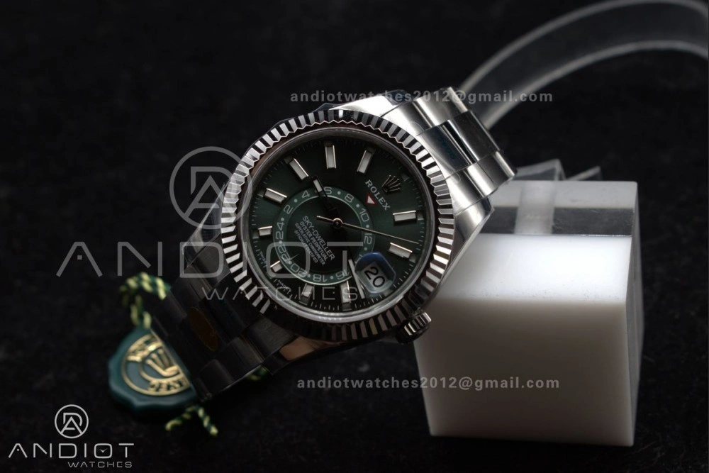 Sky-Dweller 326934 904L SS ZF 1:1 Best Edition Green Dial on SS Bracelet A RelaxedFit 1090