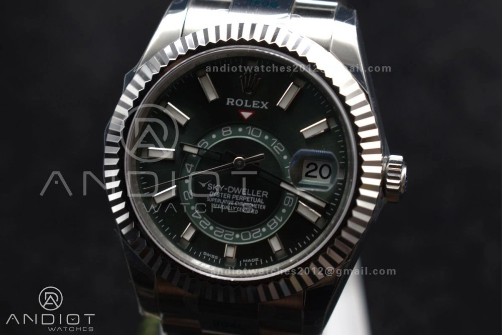 Sky-Dweller 326934 904L SS ZF 1:1 Best Edition Green Dial on SS Bracelet A RelaxedFit 1090