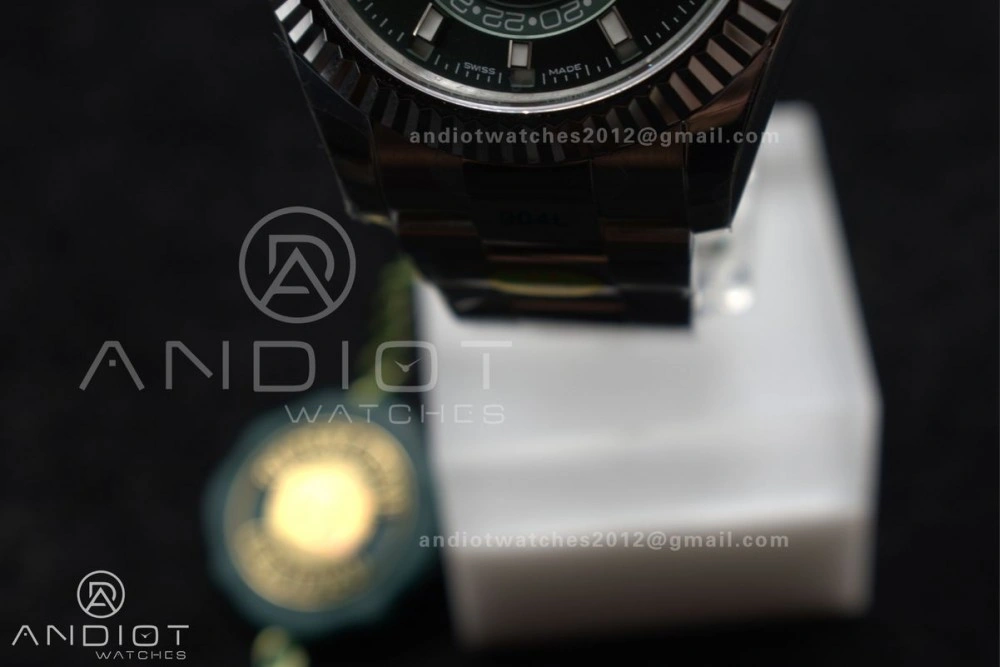 Sky-Dweller 326934 904L SS ZF 1:1 Best Edition Green Dial on SS Bracelet A RelaxedFit 1090