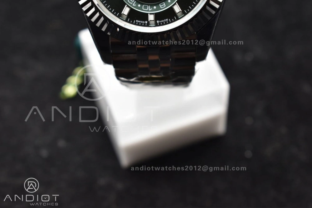 Sky-Dweller 326934 904L SS ZF 1:1 Best Edition Green Dial on SS Jubilee Bracelet A Durable 1088