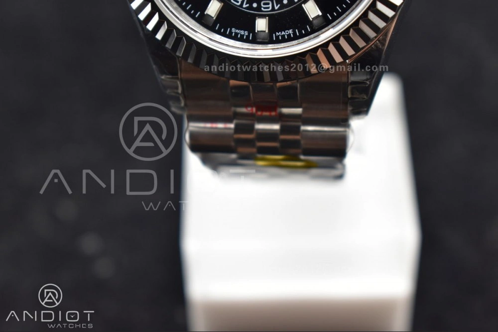 Durable Skydweller SS Noob Best Edition Black Dial on SS Jubilee Bracelet A23J 1107