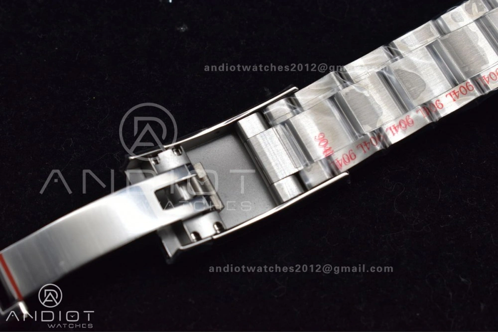 SmoothTexture Skydweller SS Noob Best Edition Green Dial on SS Oyster Bracelet A23J 1109