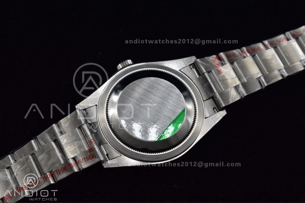 SmoothTexture Skydweller SS Noob Best Edition Green Dial on SS Oyster Bracelet A23J 1109