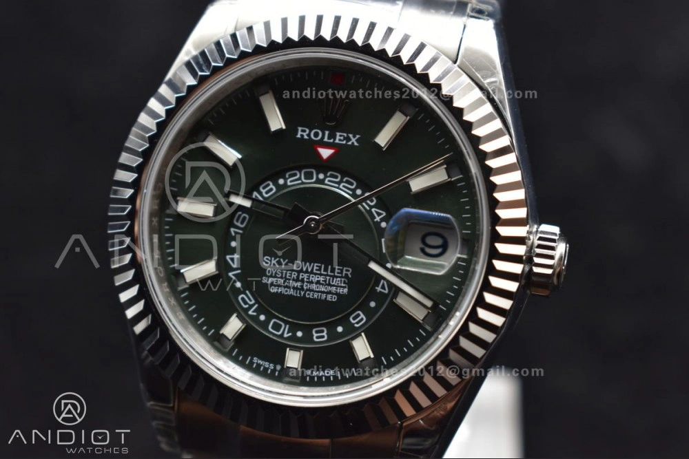 SmoothTexture Skydweller SS Noob Best Edition Green Dial on SS Oyster Bracelet A23J 1109