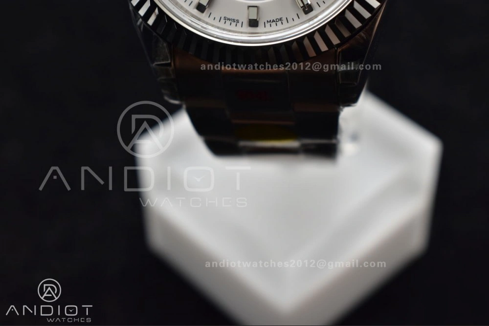 Skydweller SS Noob Best Edition White Dial on SS Oyster Bracelet A23J Stylish 1114