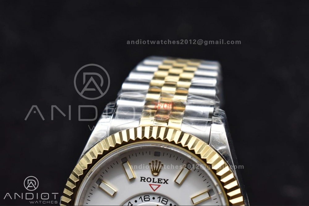 ComfortFit Skydweller SS YG Noob Best Edition White Dial On SS YG Bracelet A23J 1113