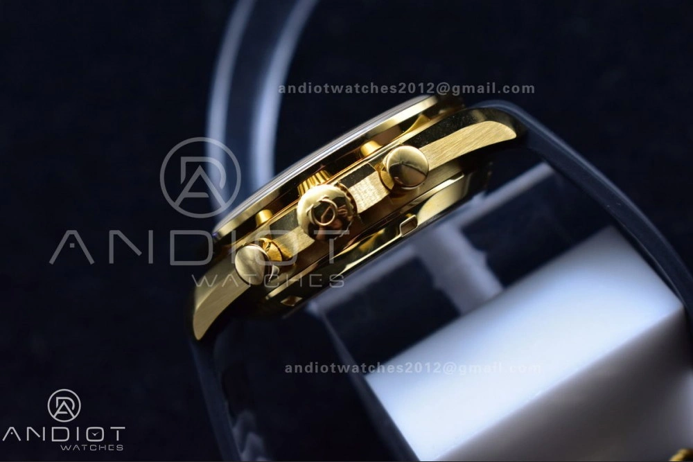 Speedmaster Moonwatch in Moonshine Gold YG RMF Best Edition YG Dial on Black Rubber Strap Manual Chrono Efficient 11