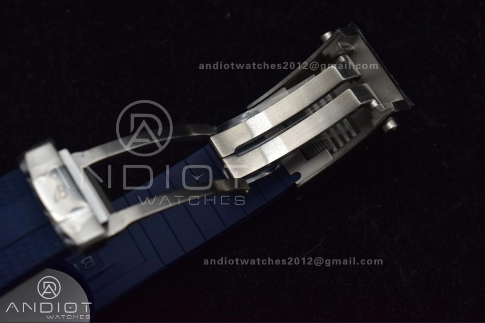 SuperOcean Automatic 42 SS BLSF 1:1 Best Edition Blue Dial on Blue Rubber Strap A Lightweight 1168