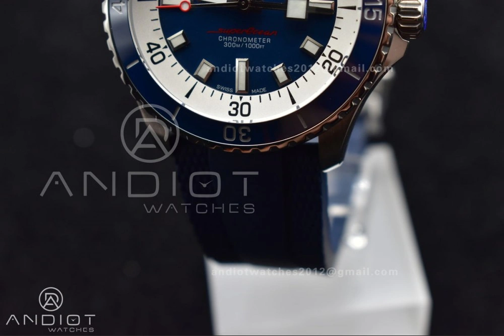 SuperOcean Automatic 42 SS BLSF 1:1 Best Edition Blue Dial on Blue Rubber Strap A Lightweight 1168
