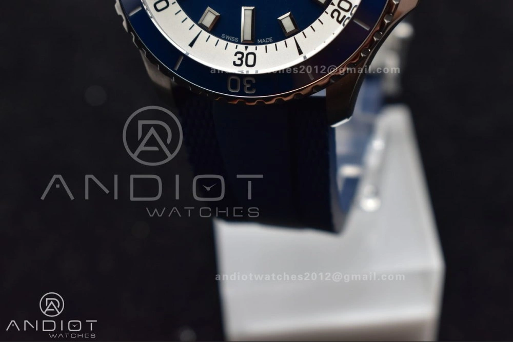 SuperOcean Automatic 42 SS BLSF 1:1 Best Edition Blue Dial on Blue Rubber Strap A Lightweight 1168