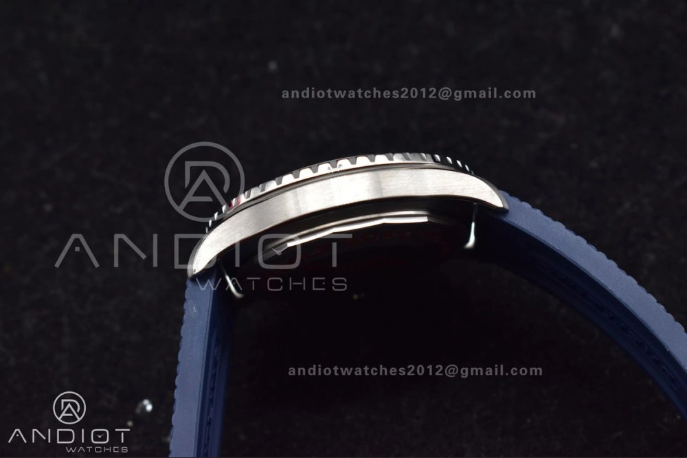 SuperOcean Automatic 42 SS BLSF 1:1 Best Edition Blue Dial on Blue Rubber Strap A Lightweight 1168
