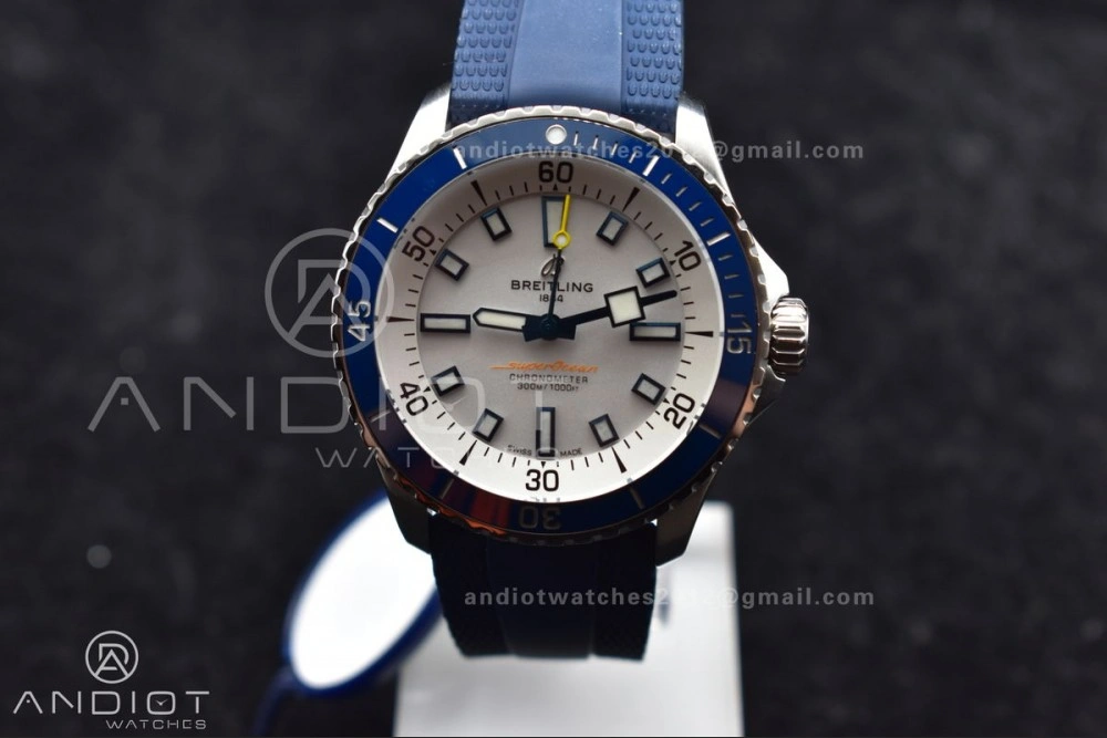 SuperOcean Automatic 42 SS BLSF 1:1 Best Edition White Dial on Blue Rubber Strap A StreetReady 196