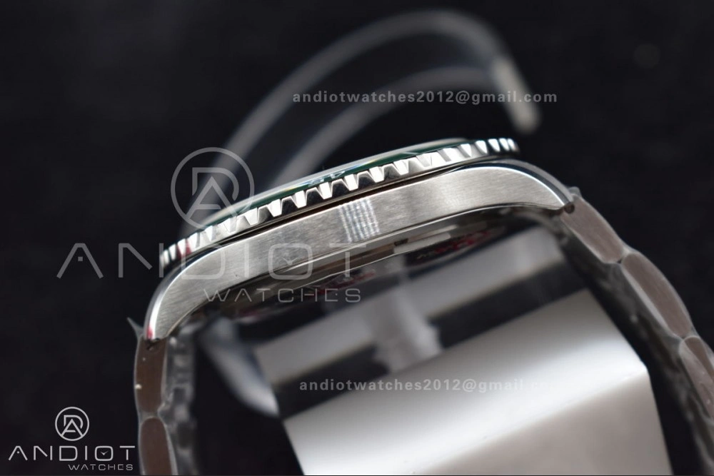 SuperOcean Automatic 44 TF 1:1 Best Edition Green Ceramic Bezel Green White Dial on SS Bracelet A Elegant 168