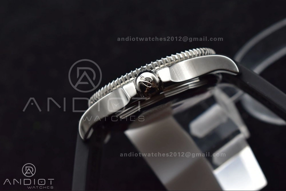 Packable Superocean Automatic 44 TF 1:1 Best Edition Black Dial Black Bezel On Black Rubber Strap A 1167