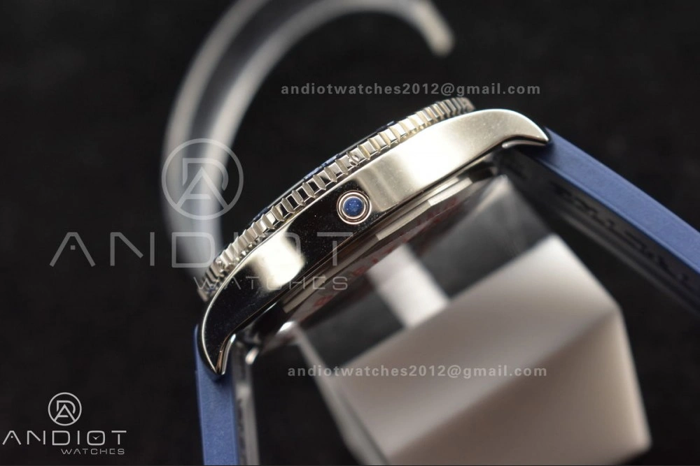Superocean Automatic 44 TF 1:1 Best Edition Blue Dial Black Bezel On Black Rubber Strap A Versatile 188