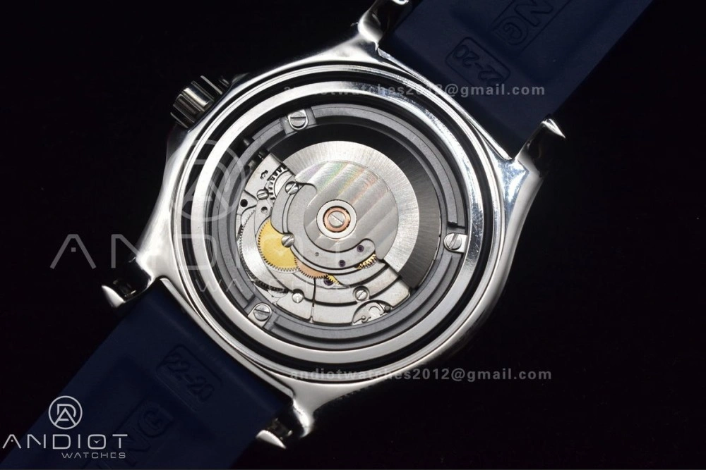 Superocean Automatic 44 TF 1:1 Best Edition Blue Dial Black Bezel On Black Rubber Strap A Versatile 188