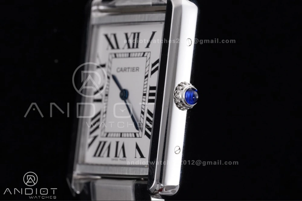 Tank Solo 27.5x34.8mm AF SS White Dial on SS Bracelet Ronda Quartz MoistureWicking 257