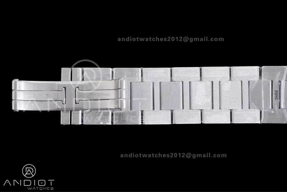 Tank Solo 27.5x34.8mm AF SS White Dial on SS Bracelet Ronda Quartz MoistureWicking 257