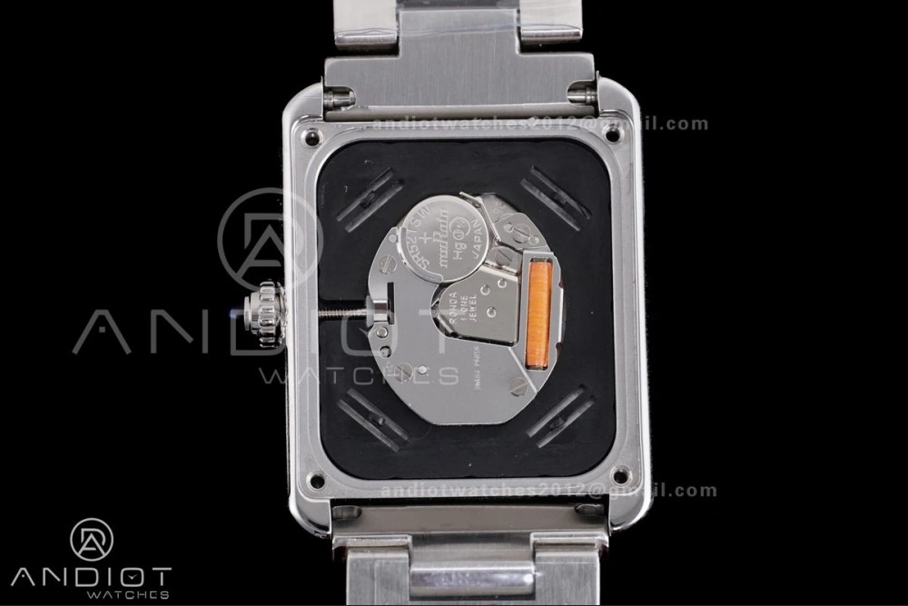 Casual Tank Solo 31x24.4mm AF SS White Dial on SS Bracelet Ronda Quartz 255
