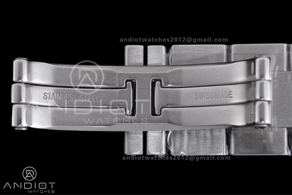 Casual Tank Solo 31x24.4mm AF SS White Dial on SS Bracelet Ronda Quartz 255