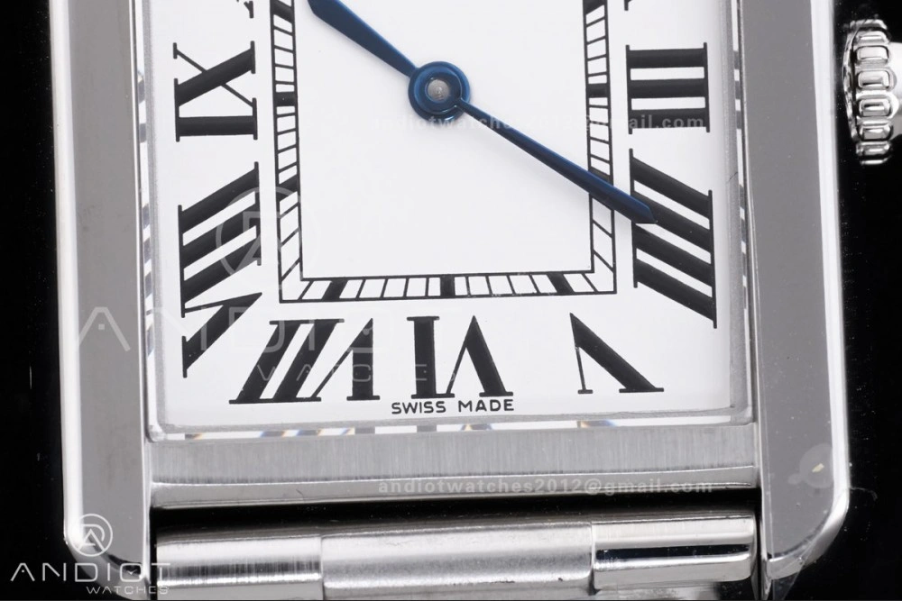 Casual Tank Solo 31x24.4mm AF SS White Dial on SS Bracelet Ronda Quartz 255