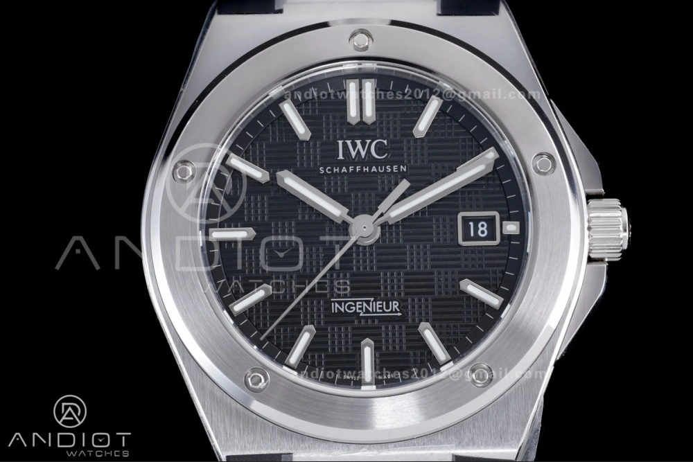 HighQuality V7 Factory IWC Ingenieur IW328901 Black V2 Dial On SS Automatic A 294