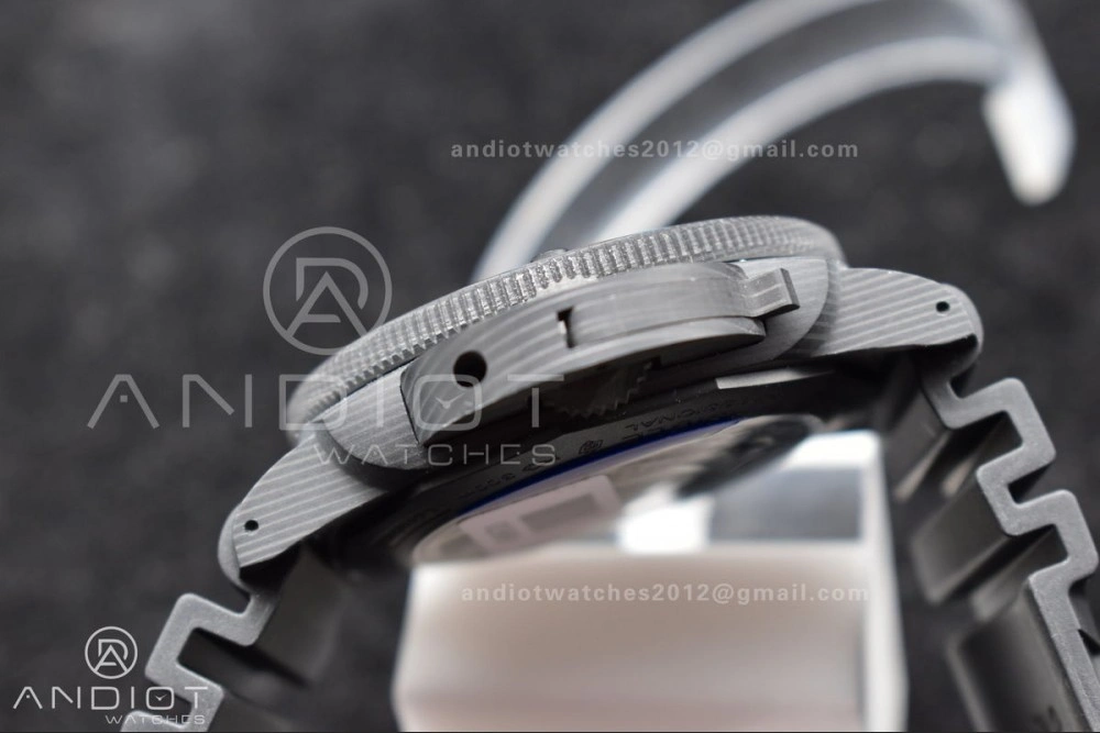 TravelReady VS Factory PAM 1039 Submersible Luna Rossa GMT 47mm 1200